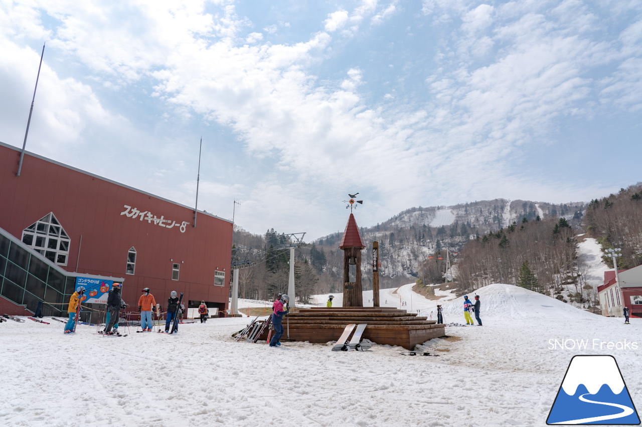 札幌国際スキー場｜2023・ゴールデンウィークがスタート！心配された雪ですが…。大丈夫、ちゃんと残ってくれました(^_-)-☆